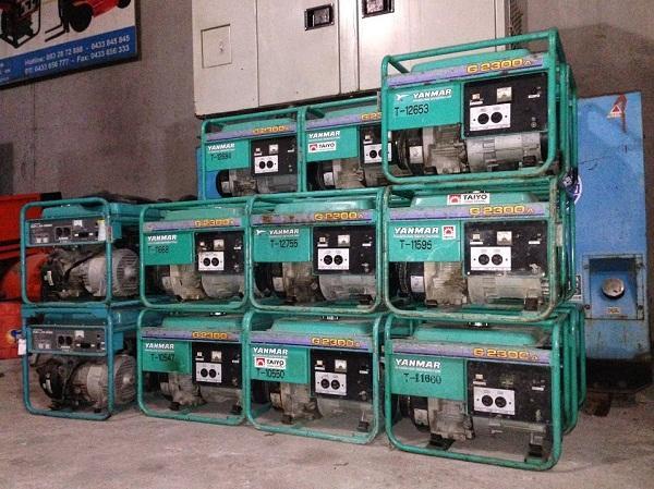 Kho máy phát điện cũ
