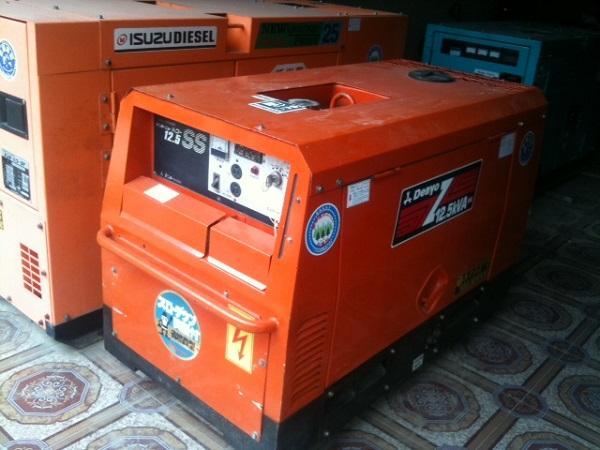 Máy phát điện cũ